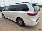 Used 2018 Toyota Sienna XLE image 5