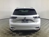 Used 2023 Buick Envision Avenir image 6