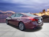 Used 2024 Nissan Altima 2.5 SV image 3