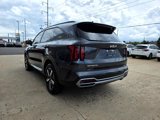 Used 2023 Kia Sorento S w/ Panoramic Sunroof Package image 5