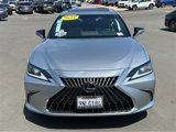 Used 2025 Lexus ES 300h w/ Premium Package image 3