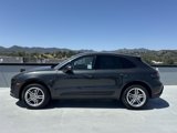 Certified 2025 Porsche Macan image 2