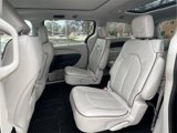 Used 2020 Chrysler Pacifica Limited image 5