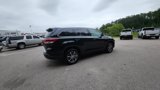 Used 2019 Toyota Highlander SE image 5