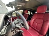 Used 2023 Porsche Macan image 5