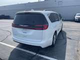 Used 2022 Chrysler Pacifica Touring-L image 6