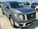 Used 2017 Nissan Titan SV image 3
