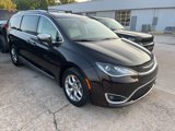 Used 2017 Chrysler Pacifica Limited image 2