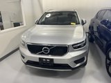Used 2019 Volvo XC40 T5 Momentum image 3
