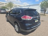 Used 2016 Nissan Rogue SV image 3