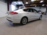 Used 2017 Ford Fusion SE w/ Fusion SE Technology Package image 5