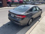 Used 2017 Ford Fusion SE w/ Fusion SE Technology Package image 3