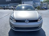 Used 2017 Volkswagen Golf S image 2
