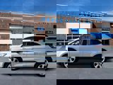 Used 2019 Ford Edge SE image 2