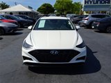 Used 2022 Hyundai Sonata SEL w/ Preferred Accessory Package image 2