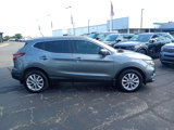 Used 2021 Nissan Rogue Sport SV image 2