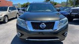 Used 2015 Nissan Pathfinder SV image 2