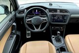 Used 2022 Volkswagen Tiguan SE R-Line image 5