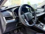 Used 2022 Mitsubishi Outlander SE image 3