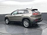 Used 2017 Jeep Cherokee Limited image 6