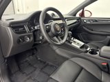 Used 2025 Porsche Macan image 4