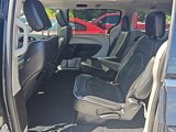Used 2023 Chrysler Pacifica Limited image 6