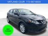Used 2018 Nissan Rogue Sport S image 1