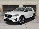 Certified 2025 Volvo XC40 B5 Plus image 3