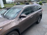 Used 2019 Toyota Highlander XLE image 3
