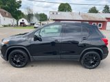 Used 2022 Chevrolet Trax LT w/ Premium Seat Package image 2