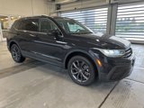 Certified 2022 Volkswagen Tiguan SE w/ Panoramic Sunroof Package image 1