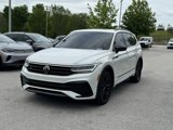 Used 2022 Volkswagen Tiguan SE R-Line image 3