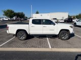 Used 2017 Toyota Tacoma Limited image 2