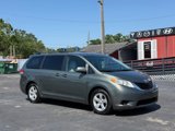 Used 2014 Toyota Sienna LE image 3