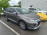 Used 2017 Mitsubishi Outlander SE image 3