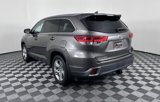Used 2017 Toyota Highlander Limited image 6