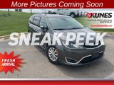 Used 2018 Chrysler Pacifica Touring-L Plus image 3