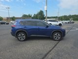 Used 2023 Nissan Rogue SV image 2