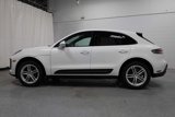 Certified 2022 Porsche Macan image 2