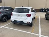 Certified 2022 Hyundai Venue SE image 2