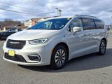 Certified 2021 Chrysler Pacifica Touring-L image 3