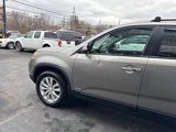 Used 2011 Kia Sorento LX w/ Convenience Pkg image 4