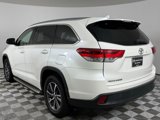 Used 2018 Toyota Highlander XLE image 4