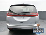 Used 2023 Chrysler Pacifica Touring-L image 6