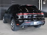 Certified 2022 Porsche Macan image 3