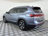 Used 2025 Volkswagen Atlas SE image 3