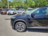 Used 2023 Nissan Rogue SV image 2