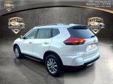 Used 2017 Nissan Rogue SV image 5