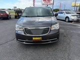 Used 2016 Chrysler Town & Country Touring image 2