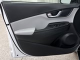 Used 2023 Hyundai Kona SE image 3